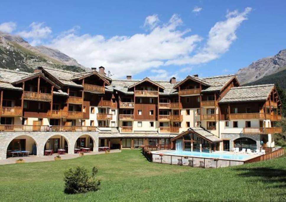 Residences De Luxe Les Alpages Val Cenis - 4 Pers Lanslebourg-Mont-Cenis Esterno foto